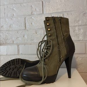 Cool, sexy ankle boots-only worn once.